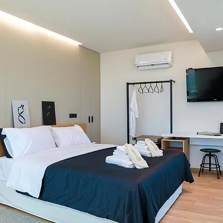 The First Key Luxury & Small Apartment In The Center Of Xanthi Exterior photo