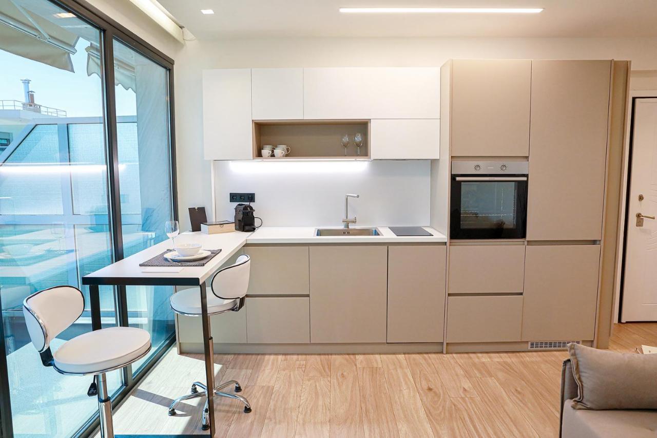 Apartment The First Key Luxury & Small In The Center Of